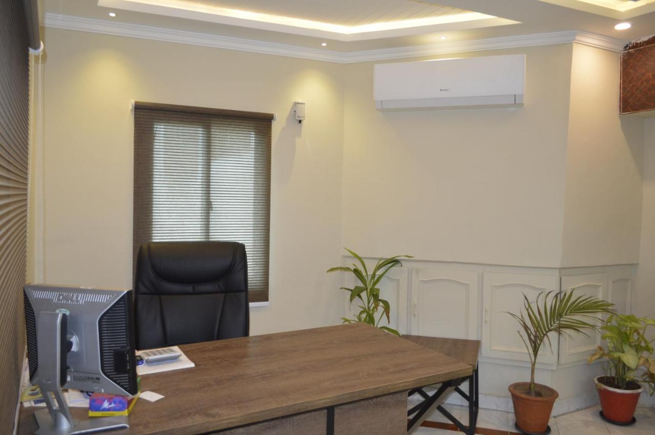 New Shelton Guest House Islamabad Eksteriør billede