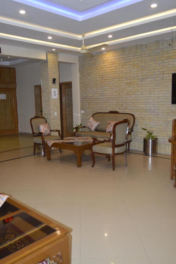 New Shelton Guest House Islamabad Eksteriør billede