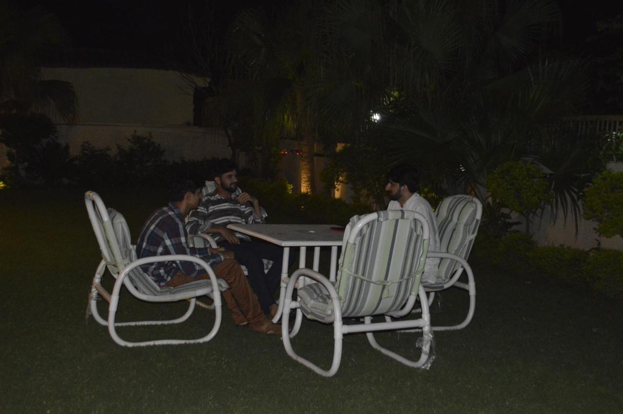 New Shelton Guest House Islamabad Eksteriør billede