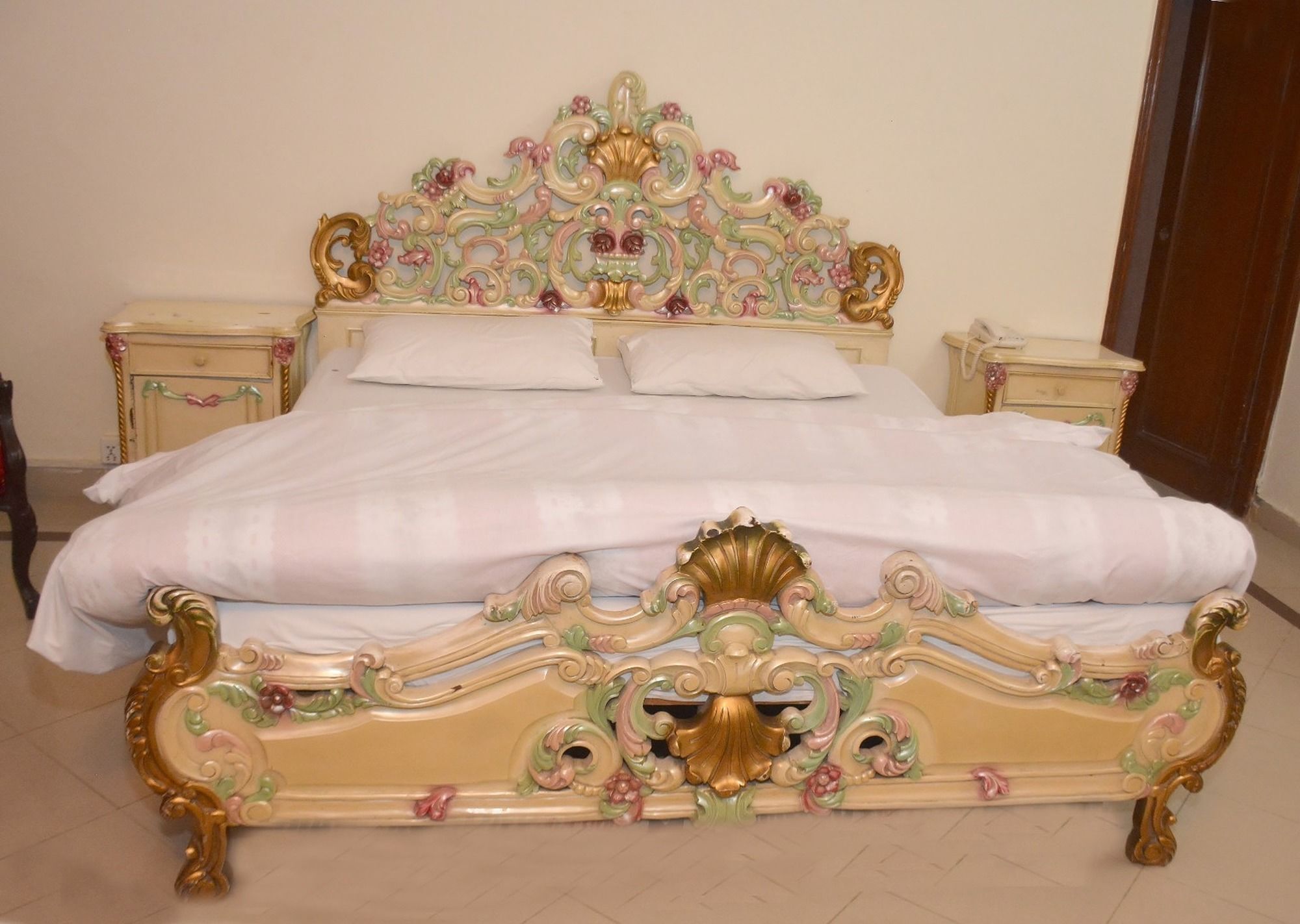 New Shelton Guest House Islamabad Eksteriør billede